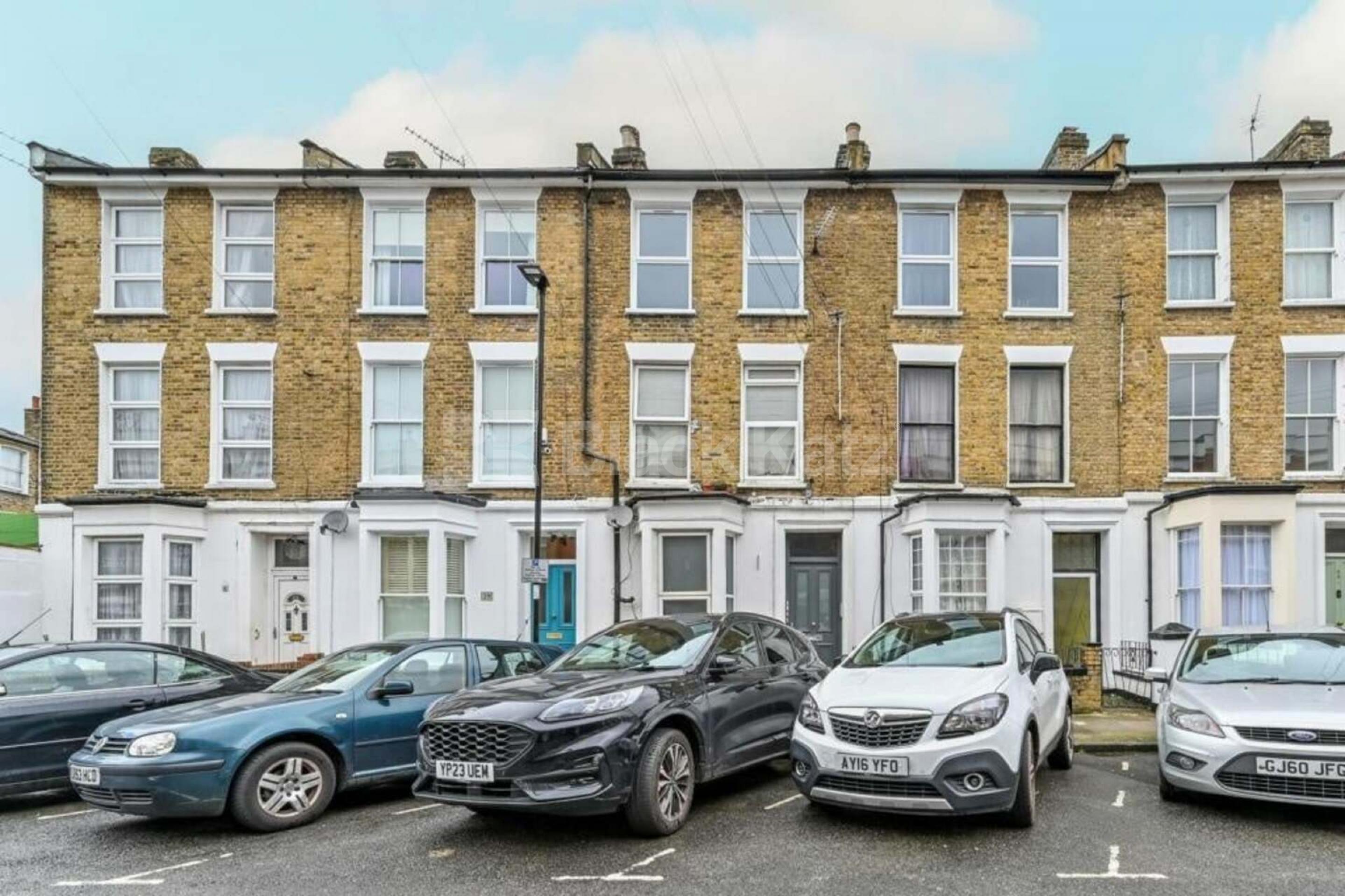 4 Large double bedroom property perfect for Student or Professional sharers Hargrave Road, Archway N19